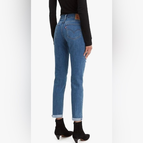 Levi’s Mid-Rise Boyfriend Ripped Jeans - Picture 2 of 9